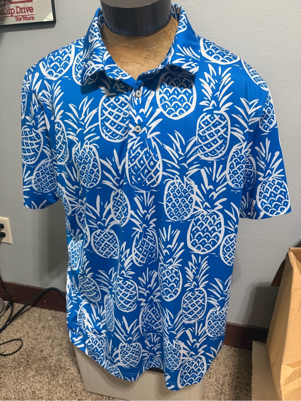 Chubbies Blue Pineapple Print Men’s XXL Polo Shirt